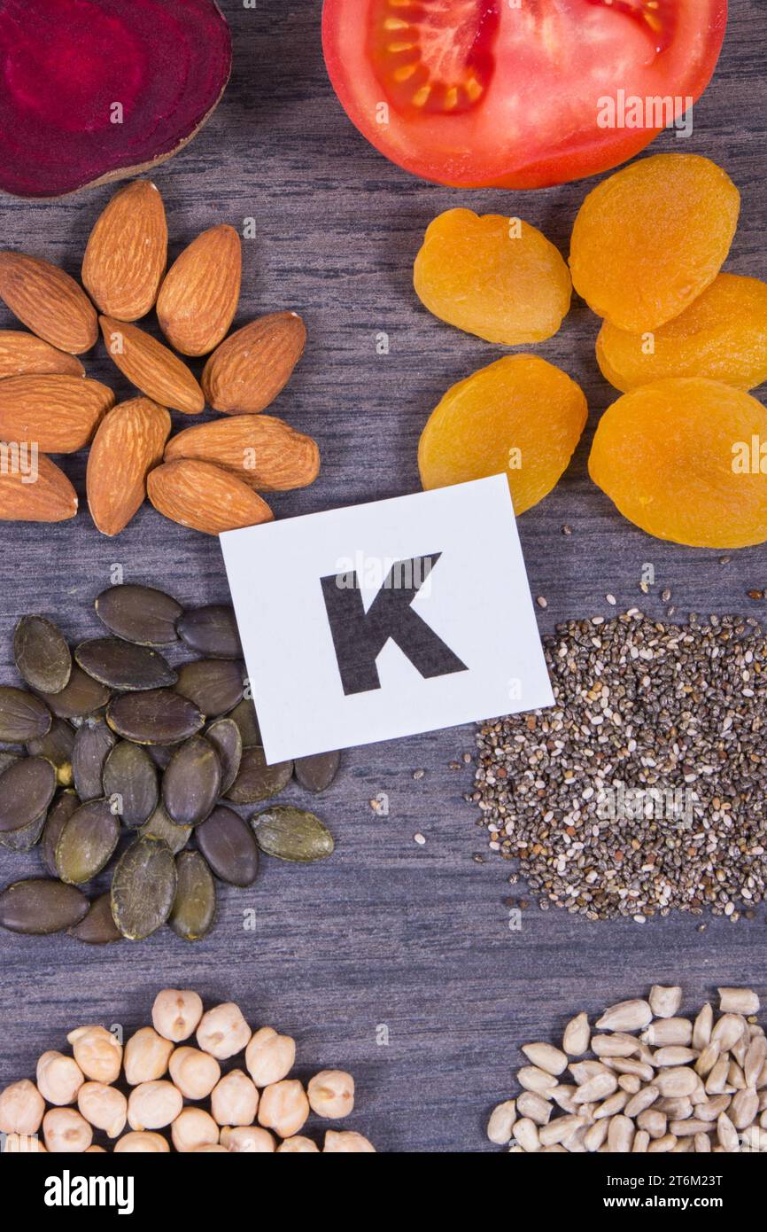 Vari ingredienti nutrienti come minerali naturali di base, potassio, vitamina K e fibre alimentari Foto Stock