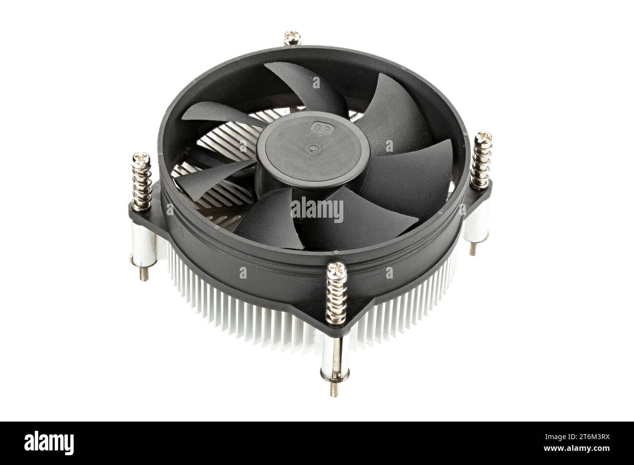 Refrigeratore d'aria CPU isolato su sfondo bianco. Radiatore del vecchio processore in alluminio per pc. Il file contiene il percorso di ritaglio. Foto Stock