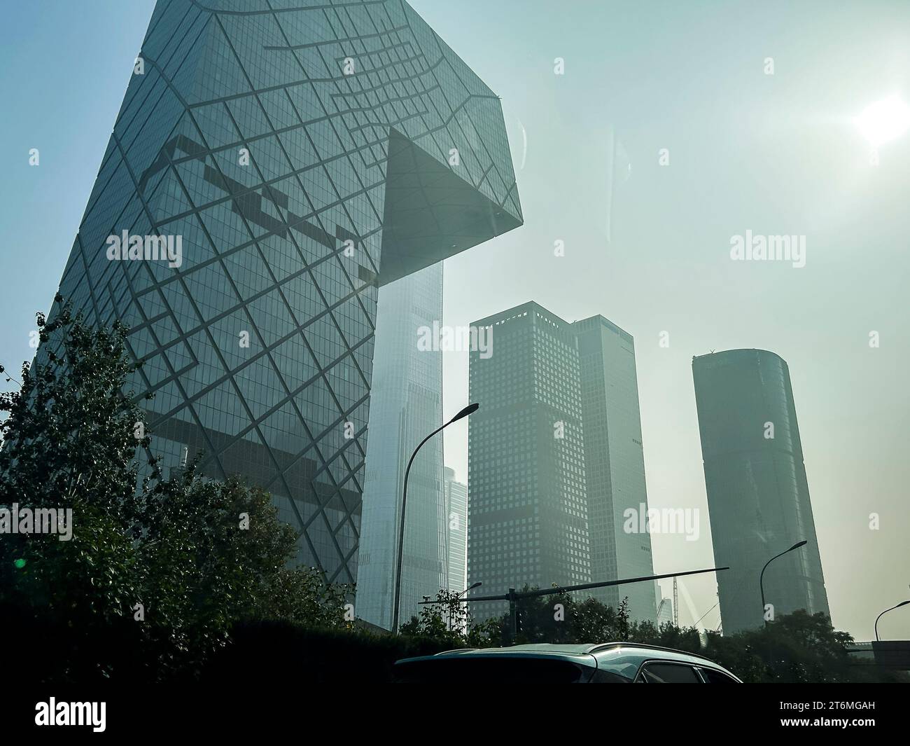 Pechino, Cina, Vista generale, edifici, torri, quartiere degli affari del centro, architettura moderna, inquinamento atmosferico Foto Stock