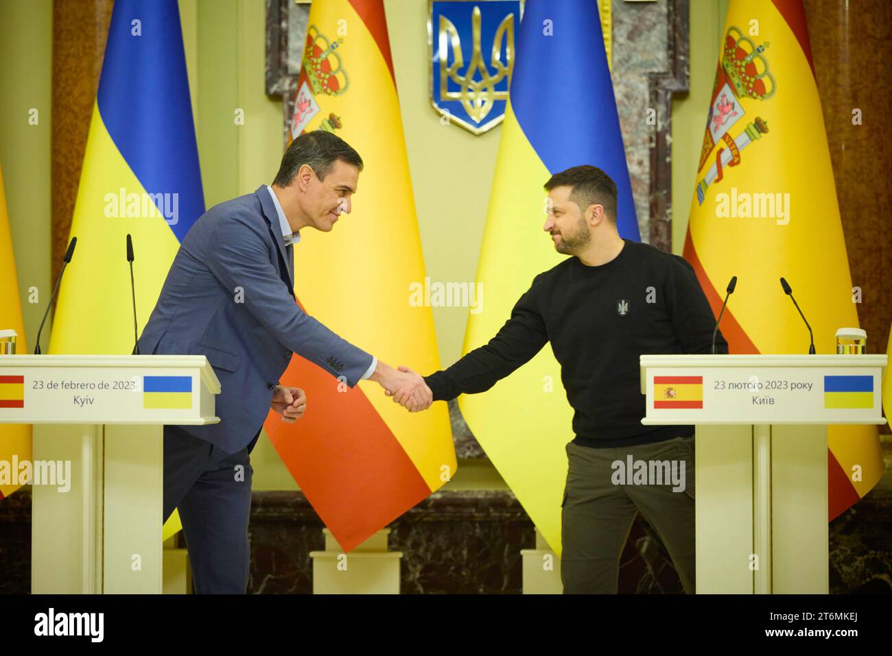 KIEV, UCRAINA - 23 febbraio 2023 - il primo ministro spagnolo Pedro Sanchez durante una visita in Ucraina per incontrare il presidente ucraino Volodymyr Ze Foto Stock