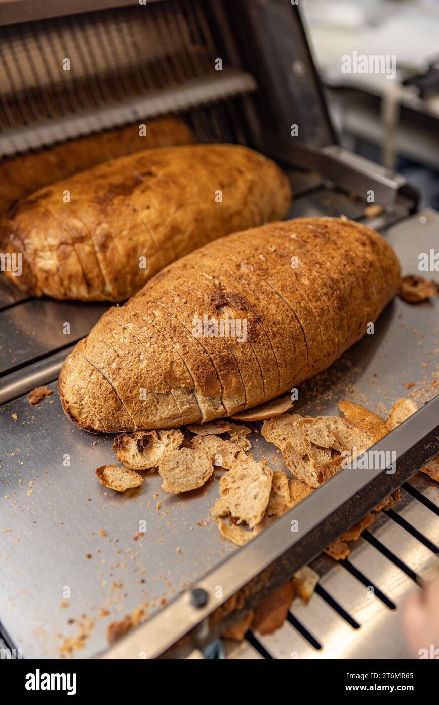 Linea di produzione del pane immagini e fotografie stock ad alta risoluzione  - Alamy