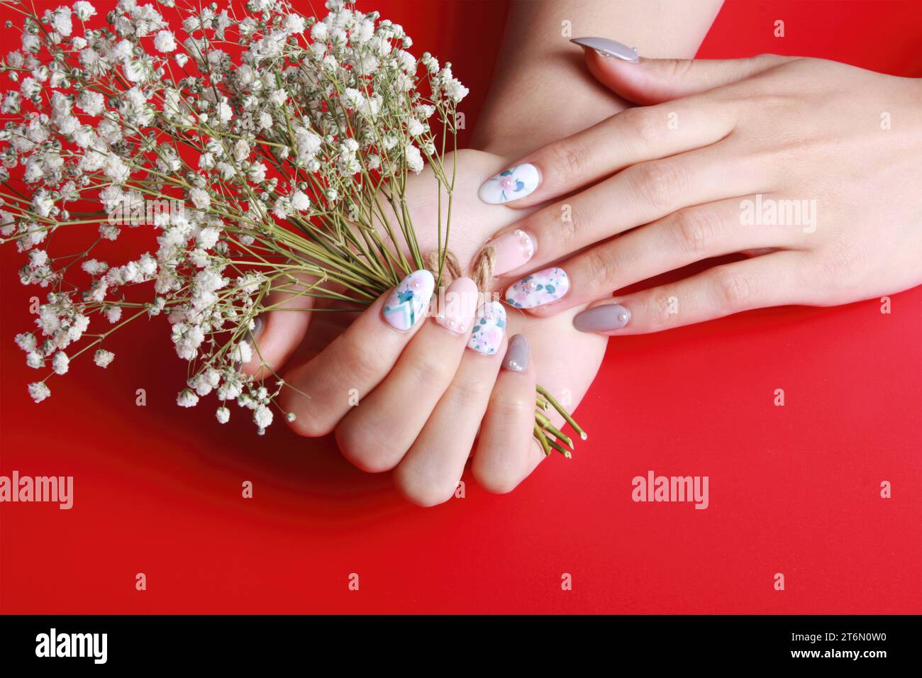 Prodotti per unghie essenziali ogni appassionato di manicure dovrebbe , stili per unghie Foto Stock