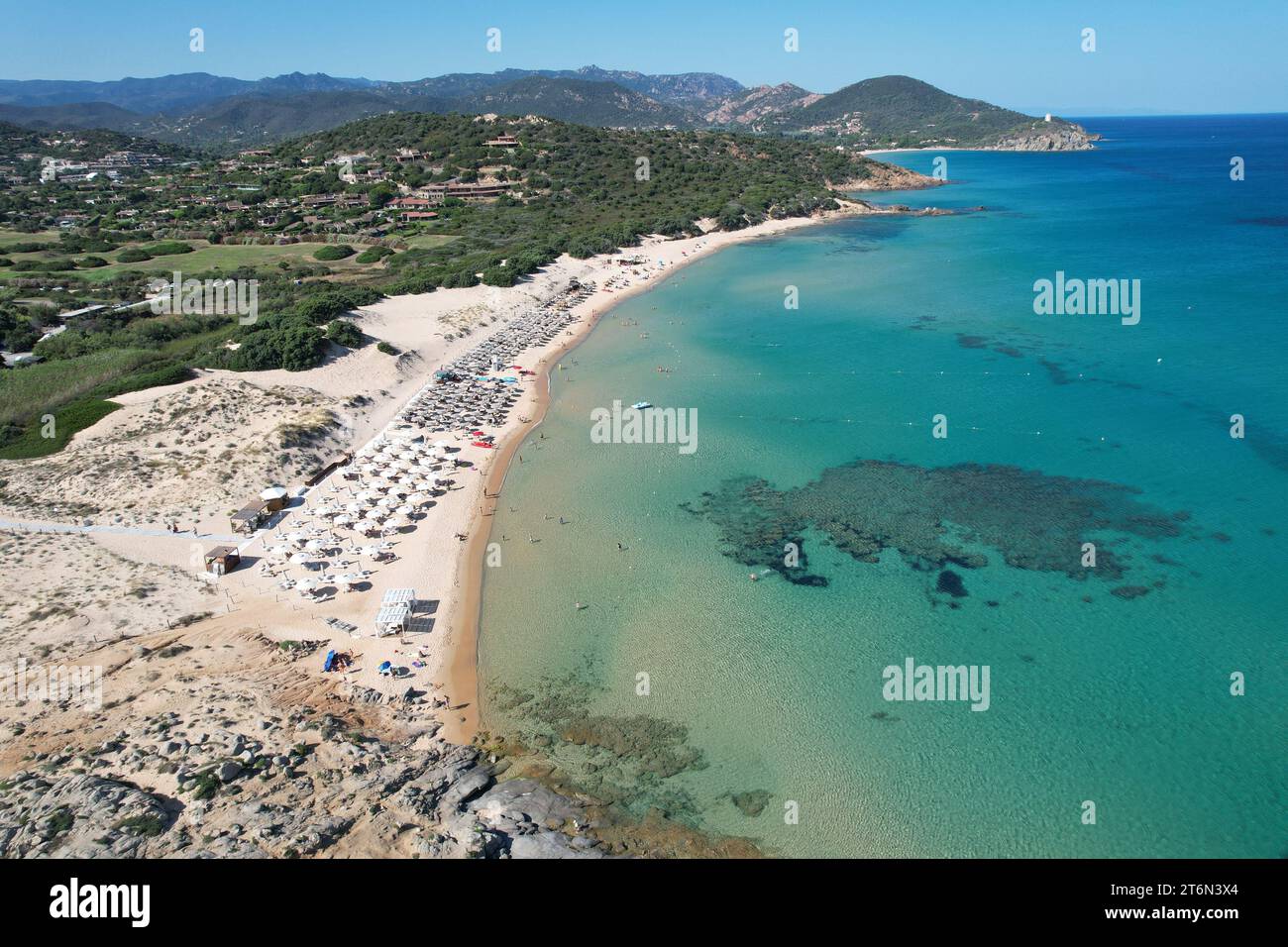 Su Giudeu Beach, Sardegna, Italia. Vista droni. Foto Stock