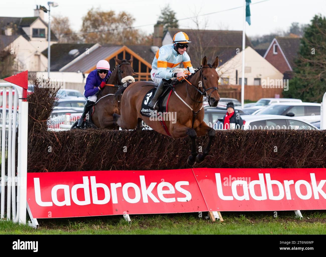 Down Royal, Irlanda del Nord, sabato 11 novembre 2023. Ash Tree Meadow e Jack Kennedy vincono lo SteepleChase racingtv.com/freetrial per l'allenatore Gordon Elliott e il proprietario Alymer Stud. Credito immagini equine JTW / Alamy Live News Foto Stock