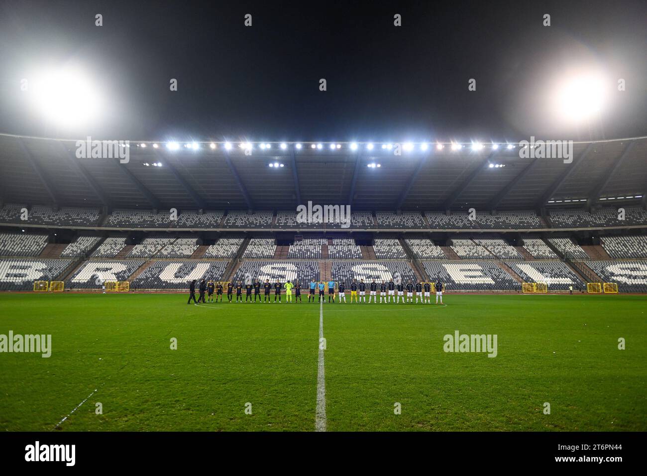 La line-up mostrata prima di una partita di calcio tra RSCA Futures e KMSK Deinze durante la dodicesima giornata della stagione Challenger Pro League 2023-2024 , sabato 11 novembre 2023 a Brussel , Belgio . FOTO SPORTPIX | Stijn Audooren Foto Stock