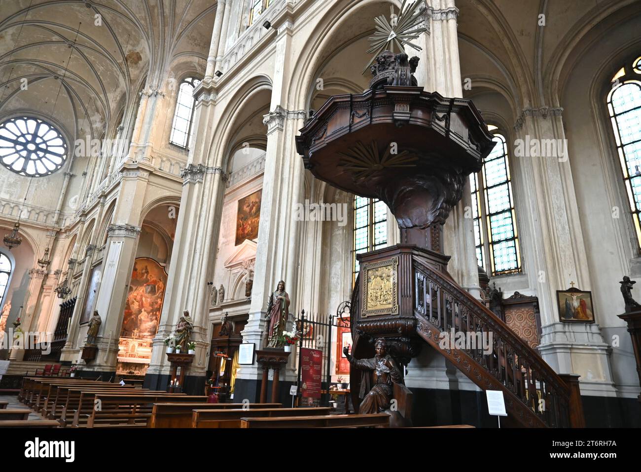 Pulpito all'interno della chiesa di Santa Caterina (Église Sainte-Catherine) - Bruxelles Belgio - 24 ottobre 2023 Foto Stock