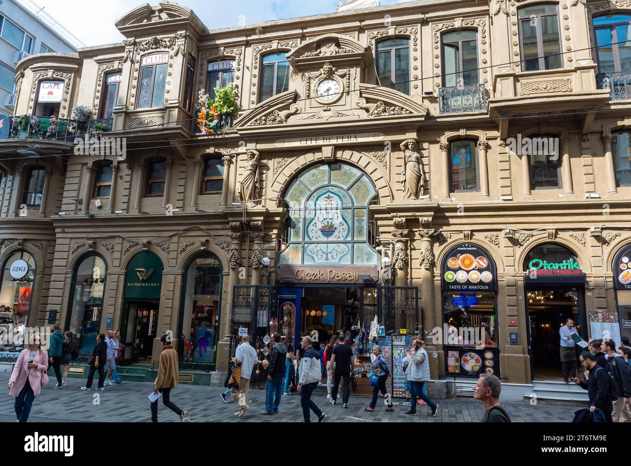 Istanbul, Turchia, Cice Pasajı ( Cité de Péra ) è un passaggio storico İstiklal Avenue o Independence Avenue (turco: İstiklal Caddesi), Foto Stock