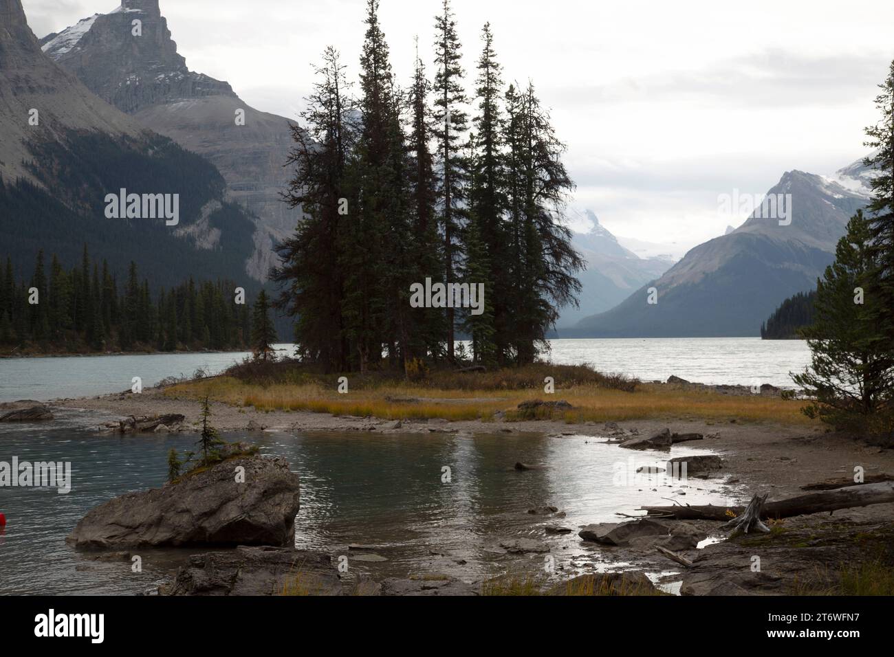 Spirit Island una piccola isola legata nel lago Maligne nel Jasper National Park Alberta, Canada Foto Stock