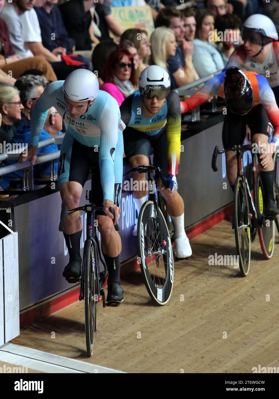 Track Cycling Champions League, Lee Valley Velodrome Londra, Regno Unito. Dylan BIBIC (CAN) al via della Men’s Elimination Race, 11 dicembre 2023 Foto Stock