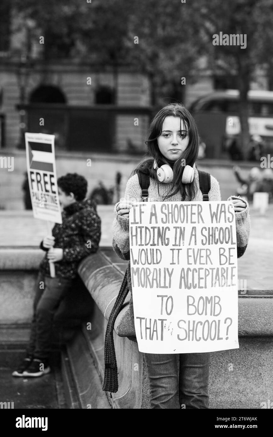 Proteste palestinesi a Trafalgar Square, Londra, Inghilterra. Foto Stock