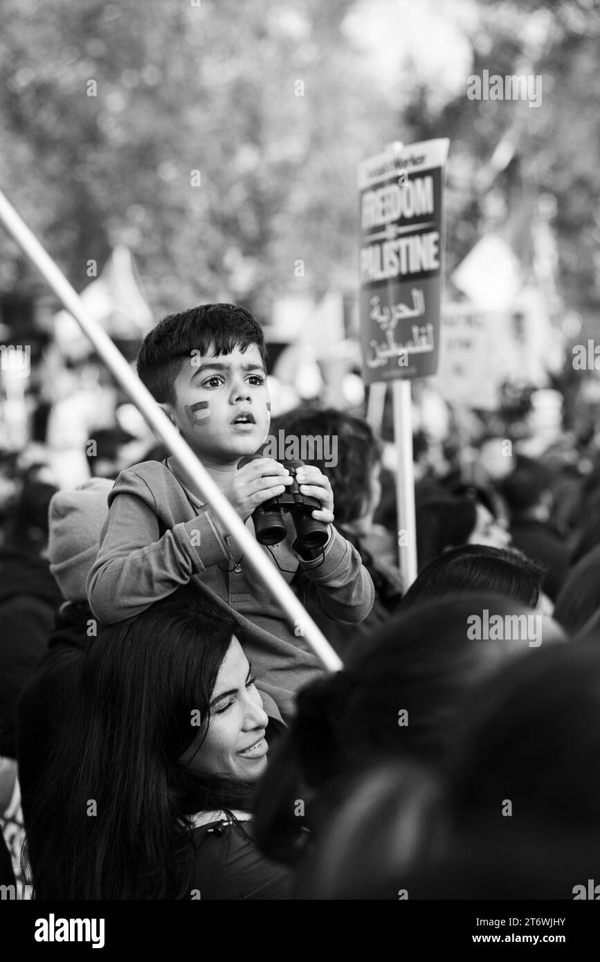 Proteste palestinesi a Trafalgar Square, Londra, Inghilterra. Foto Stock
