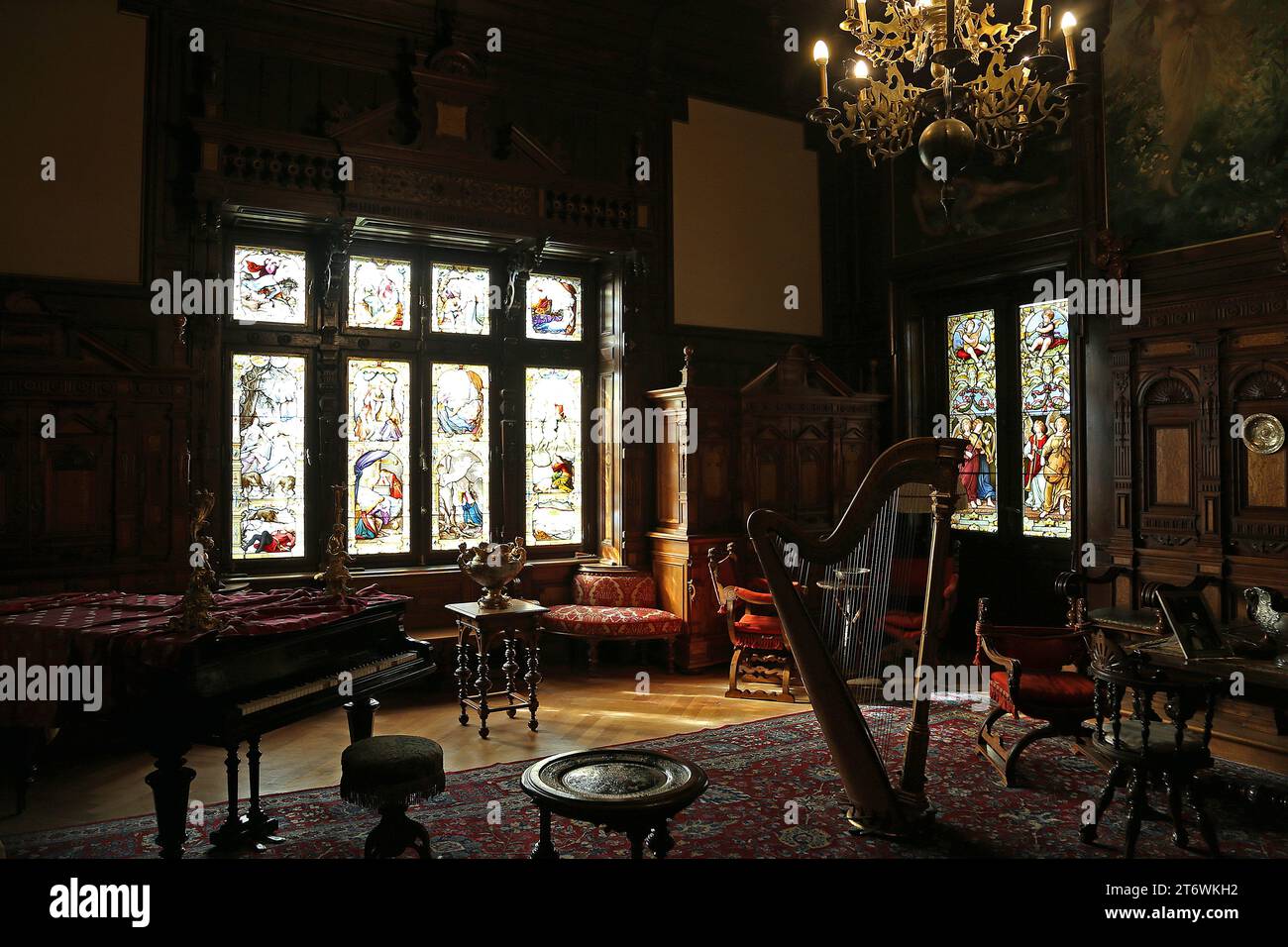 Old Music Room, Castello di Peleş, Sinaia, Contea di Prahova, Romania, Europa Foto Stock