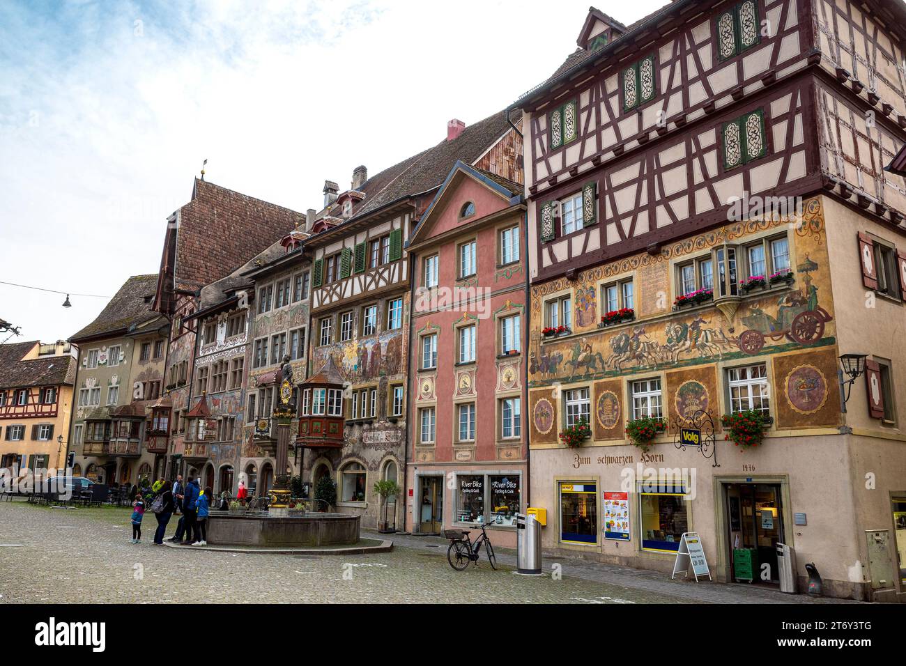 Stein am Rhein, antiche case dipinte di epoca medievale in Svizzera Foto Stock