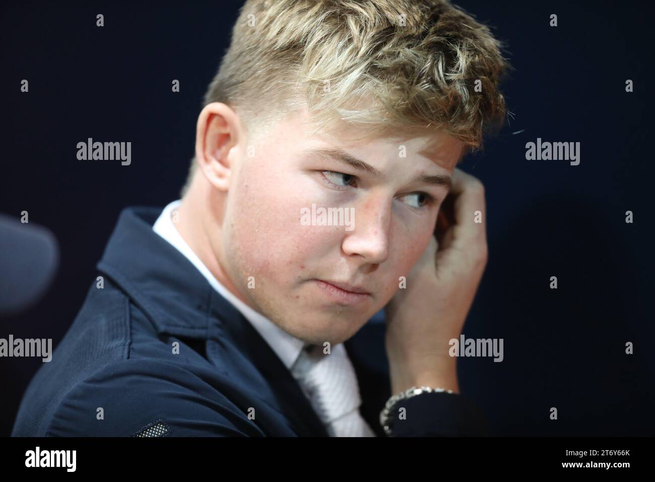 Harry Charles, Gran Bretagna, partecipa alla LONGINES FEI Jumping World Cup™ Verona Foto Stock