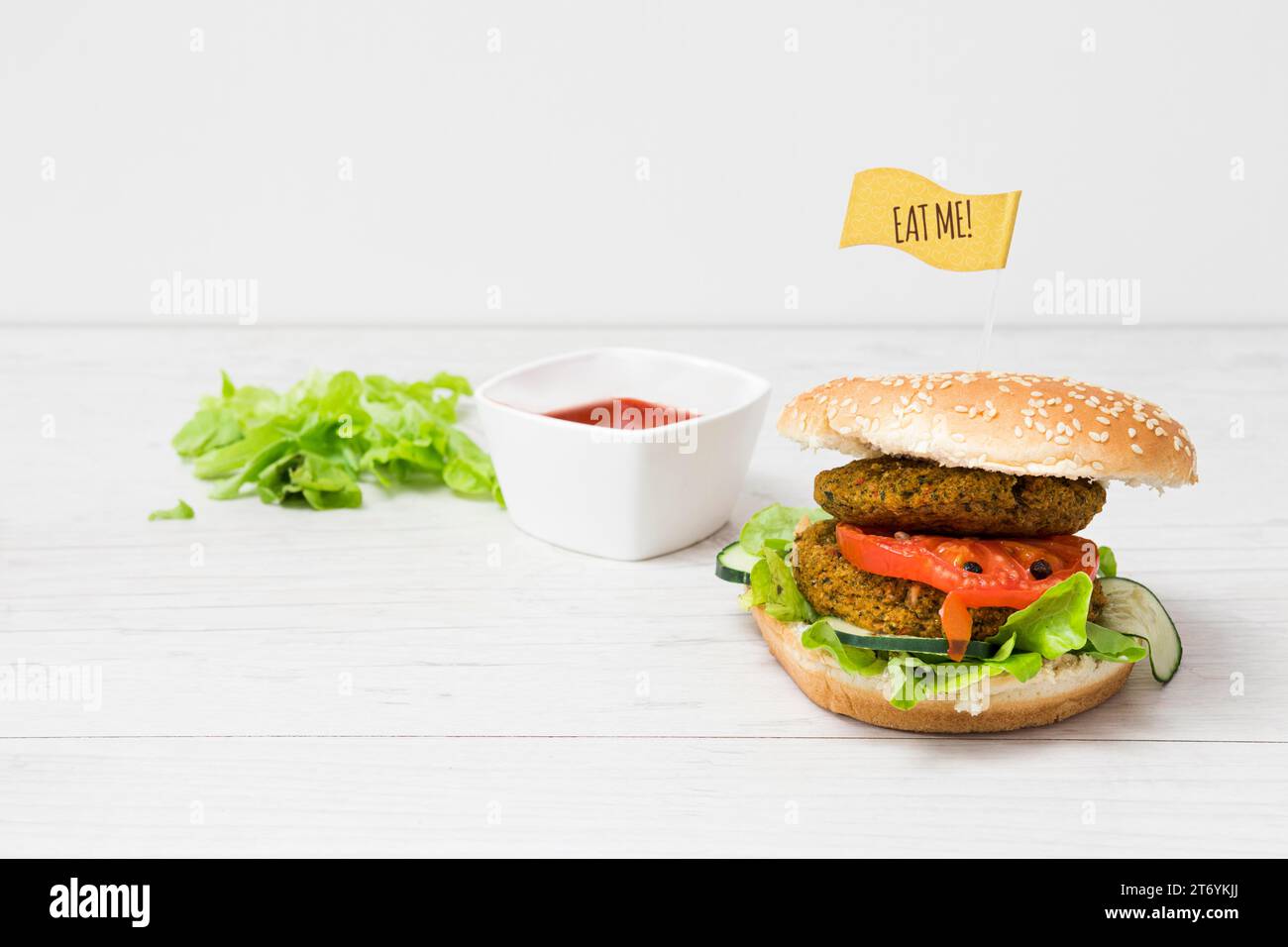 Hamburger vegetariani con vista frontale Foto Stock