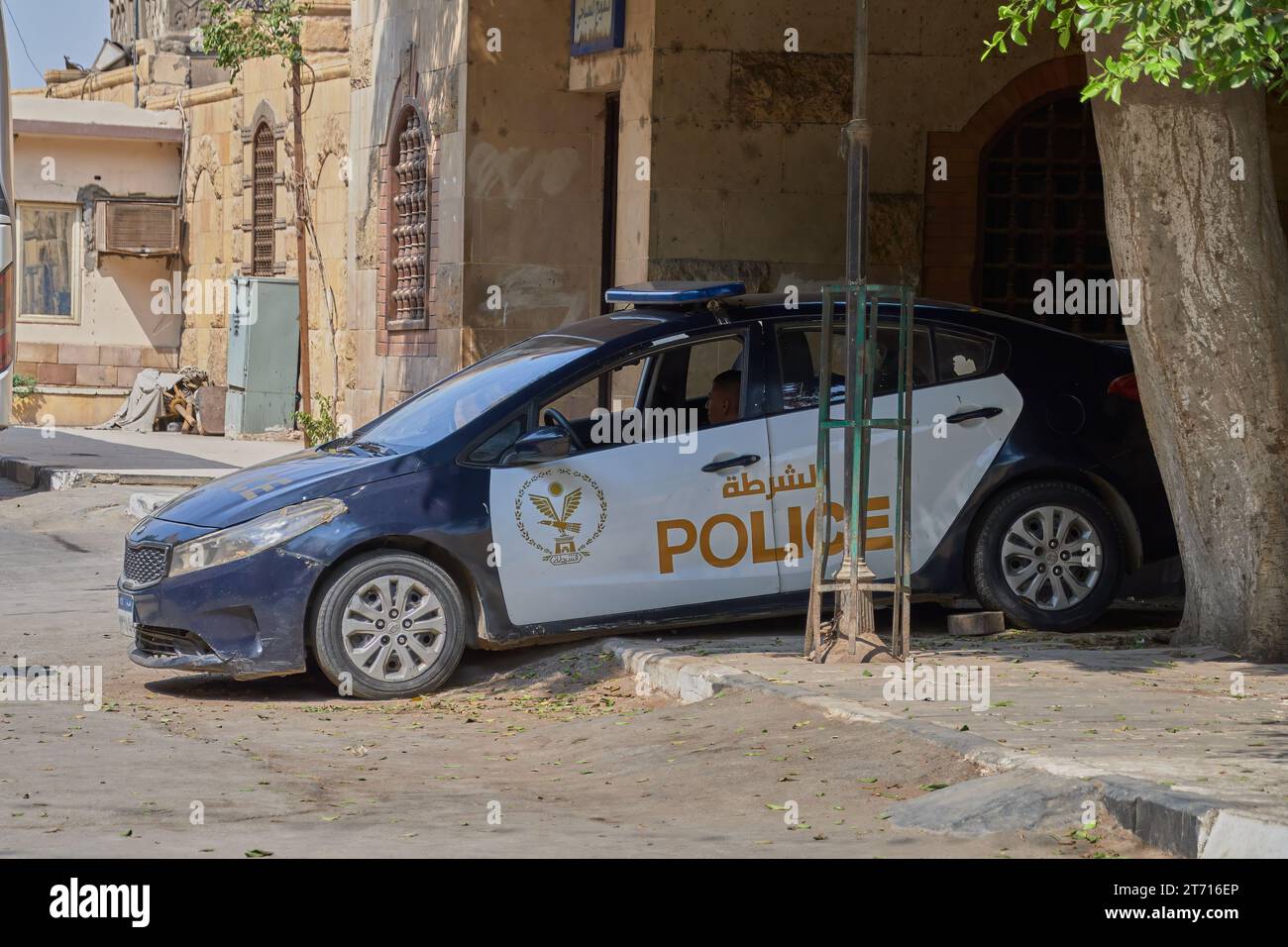 Un'auto della polizia in una delle strade del Cairo in Egitto. Foto Stock