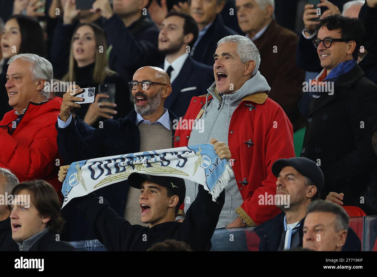 ROMA, Italia - 12.11.2023: VIP in tribuna per assistere derby Lazio Roma, Pierferdinando Casini con Giulio Napolitano figlio dell'ex presidente della Repubblica italiana Foto Stock