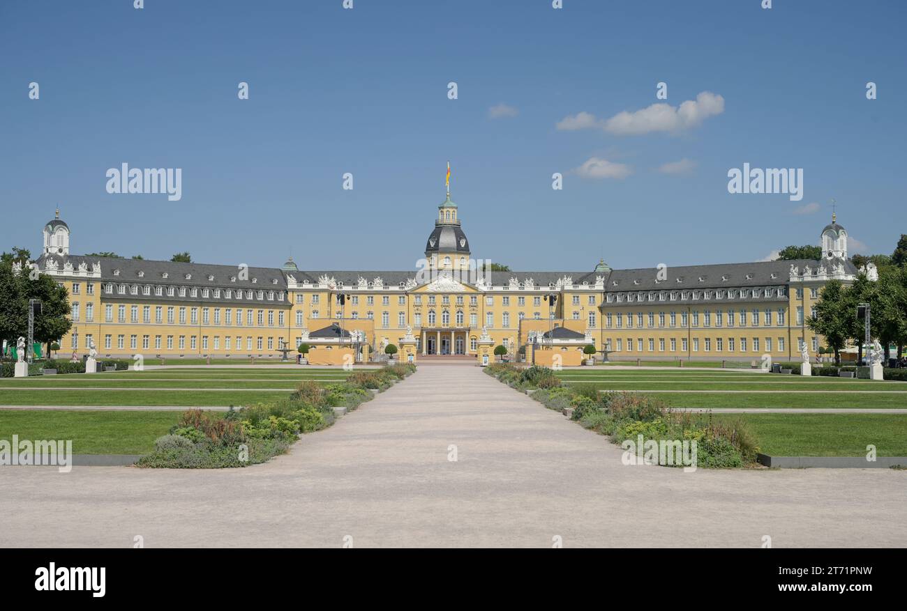 Schloß Karlsruhe, Schloßplatz, Karlsruhe, Baden-Württemberg, Deutschland Foto Stock