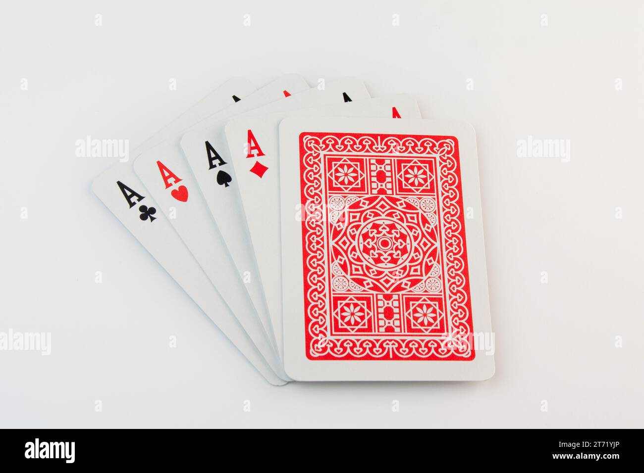 primo piano di quattro assi su sfondo bianco; primo piano di quattro assi su sfondo bianco Foto Stock