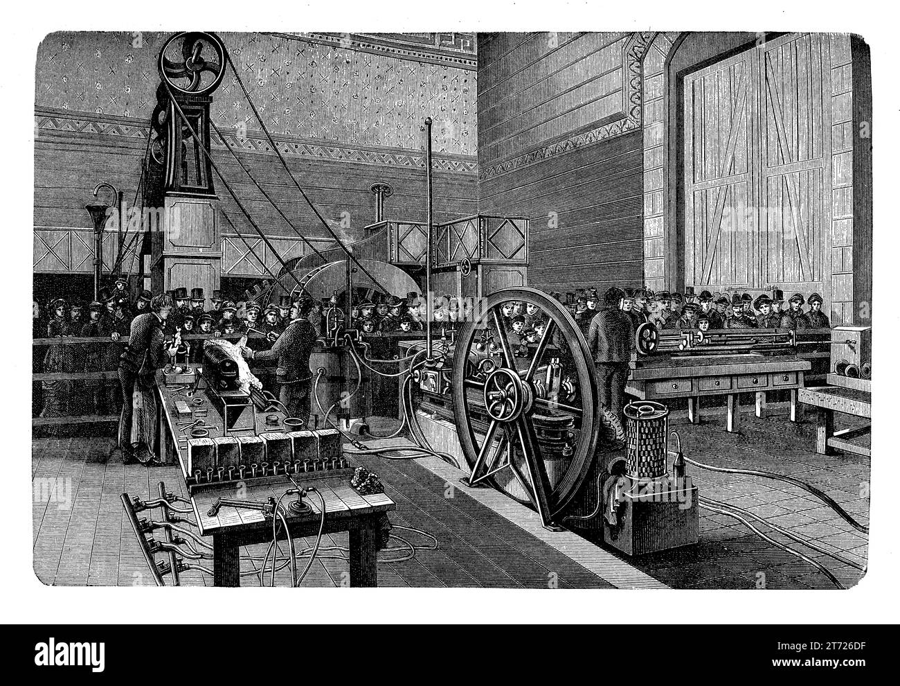 Sala macchine al Musee des Arts et Metiers di Parigi, fondata nel 1794, il più antico museo della scienza di tutta Europa con una vasta collezione di strumenti scientifici, macchine e utensili Foto Stock