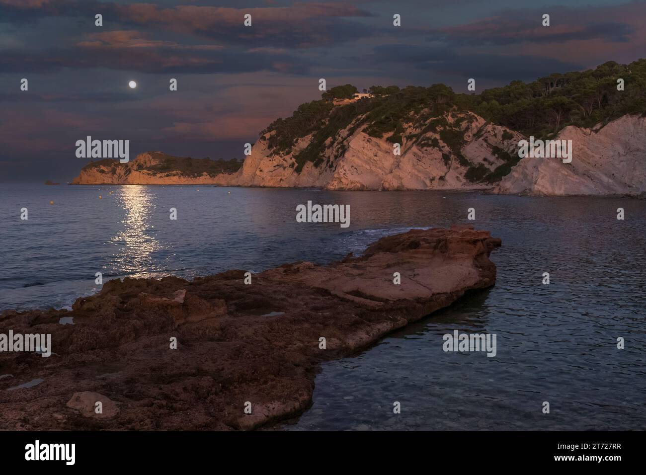 Luna piena al Cala Blanca Foto Stock