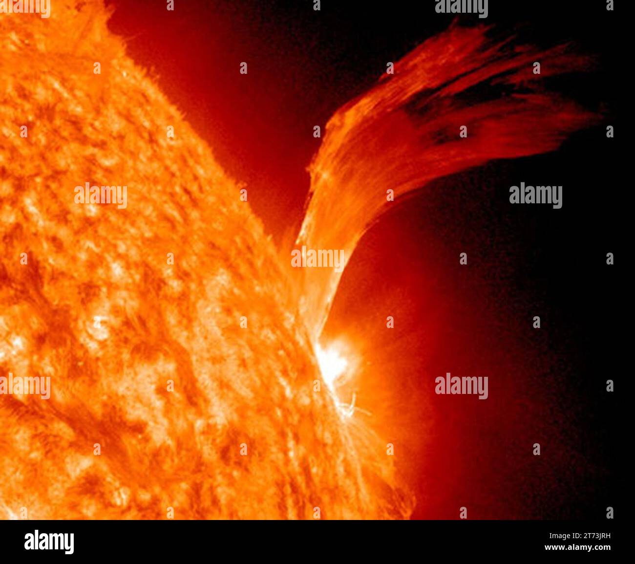 Solar Flare di classe C3 erutta l'8 settembre 2010 [dettaglio] ID NASA: GSFC 20171208 Archive e001980 immagine NASA rilasciata il 9 settembre 2010 proprio come lo era Sunspot 1105 Foto Stock