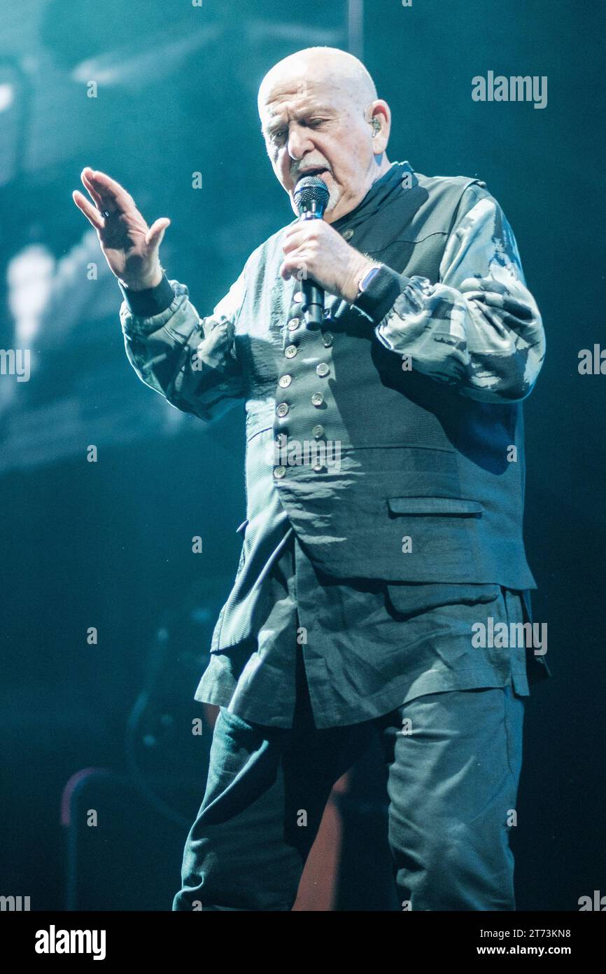 Peter Gabriel ha fotografato sul palco durante il Peter Gabriel - i/o The Tour alla O2 Arena di Londra , Regno Unito il 19 giugno 2023 . Foto di Julie Edwards. Foto Stock