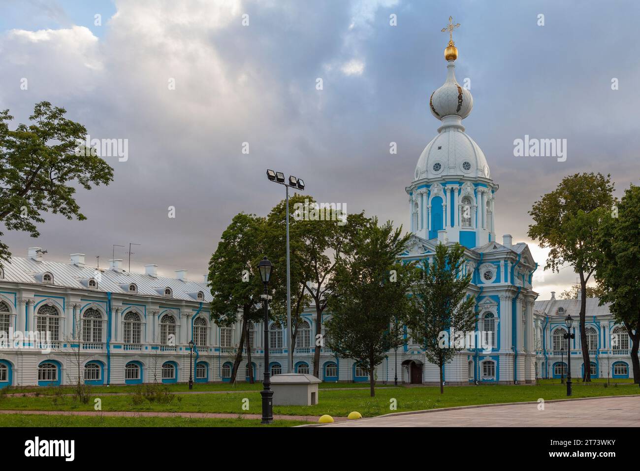 L'insieme architettonico del Monastero di Smolny in St Pietroburgo, Russia. Foto Stock