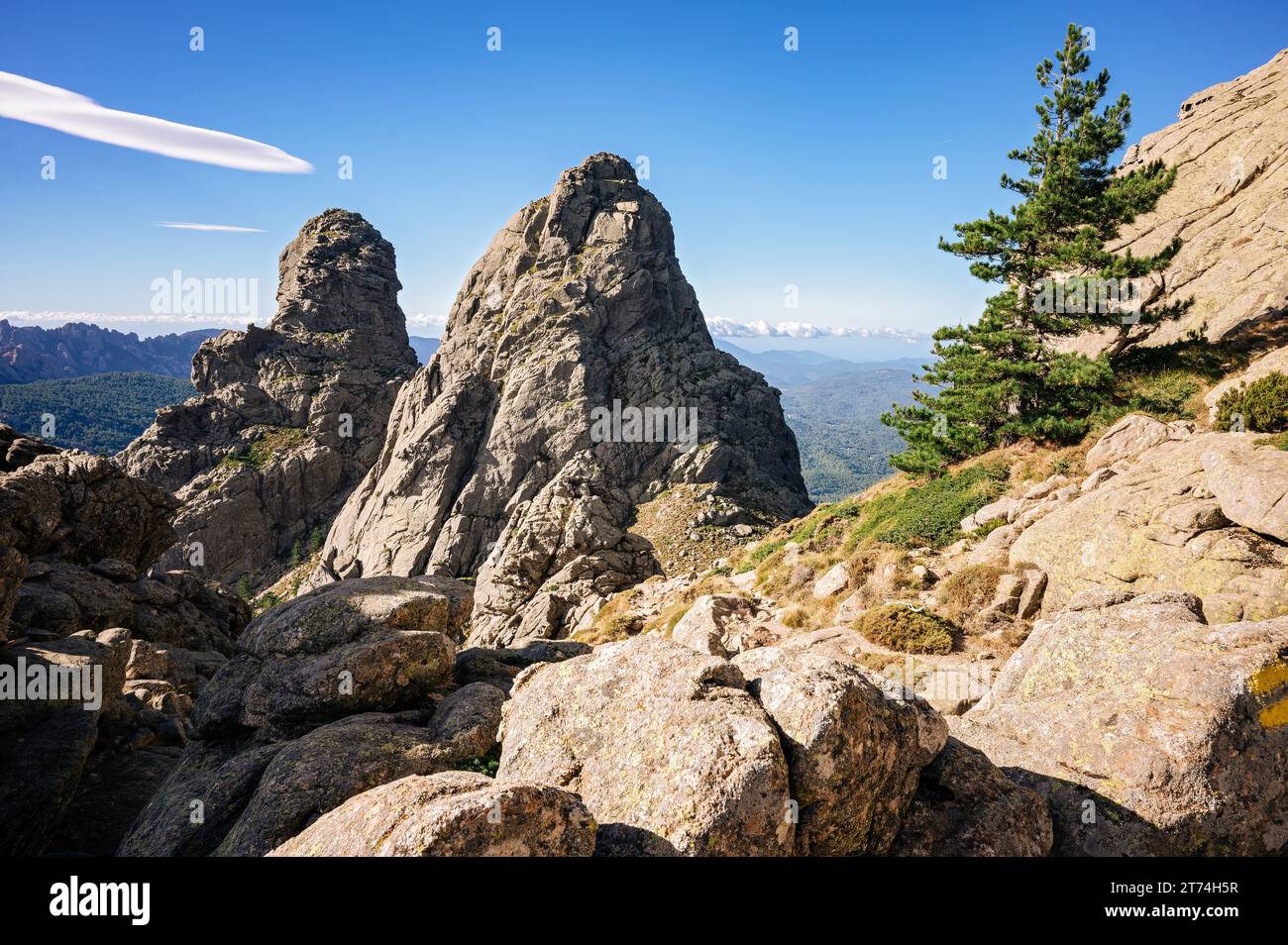 Punta di l’Acellu e Punta di l’Ariettu (Aiguilles de Bavella), GR20, Corsica, Francia Foto Stock