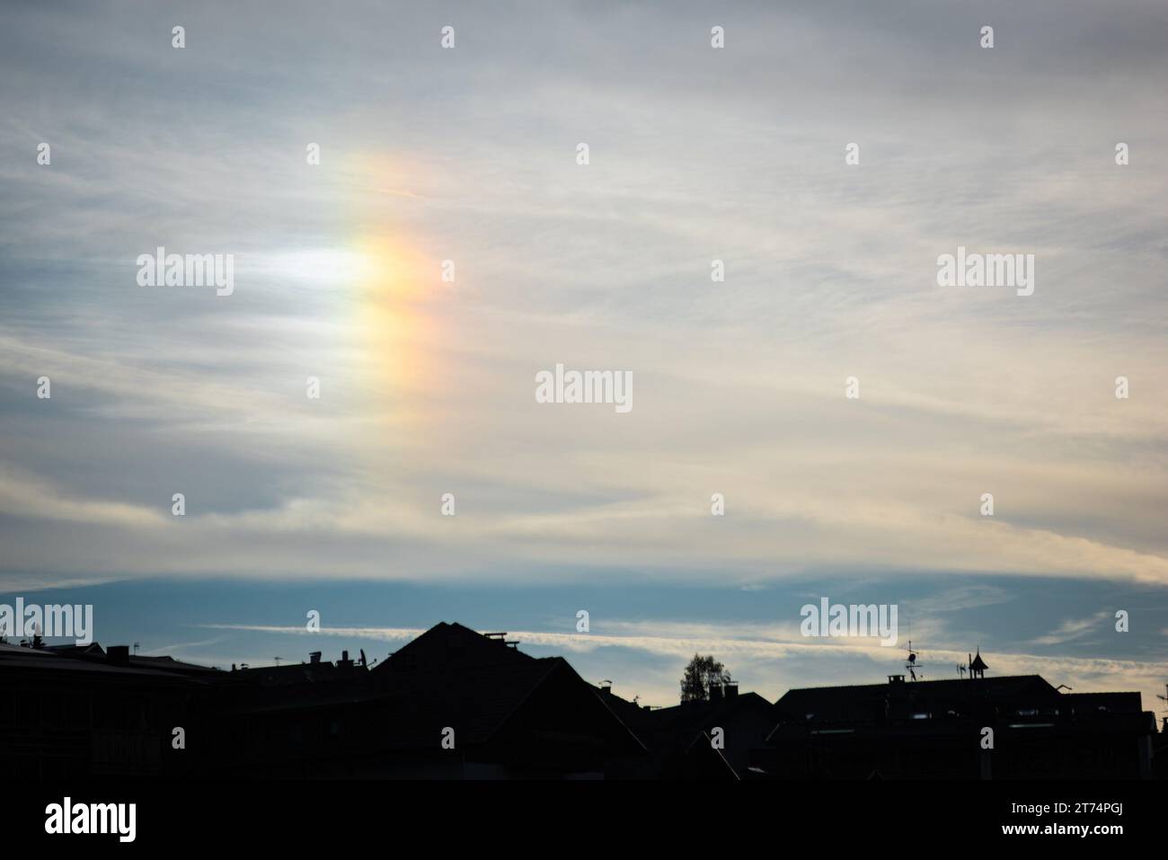 Un brillante mocksun nel cielo Foto Stock