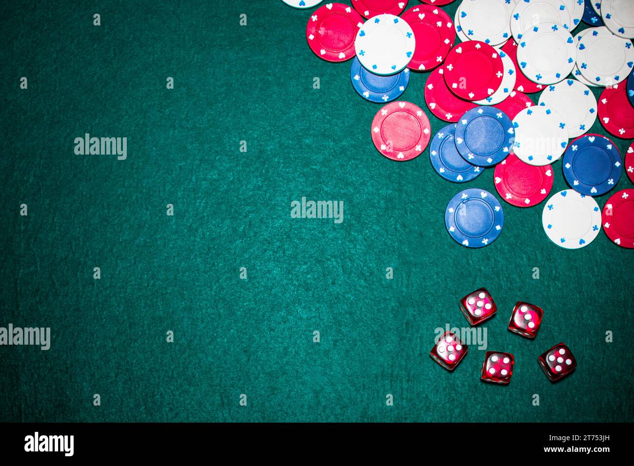 Tavolo da poker verde chip green vista dall'alto Foto Stock