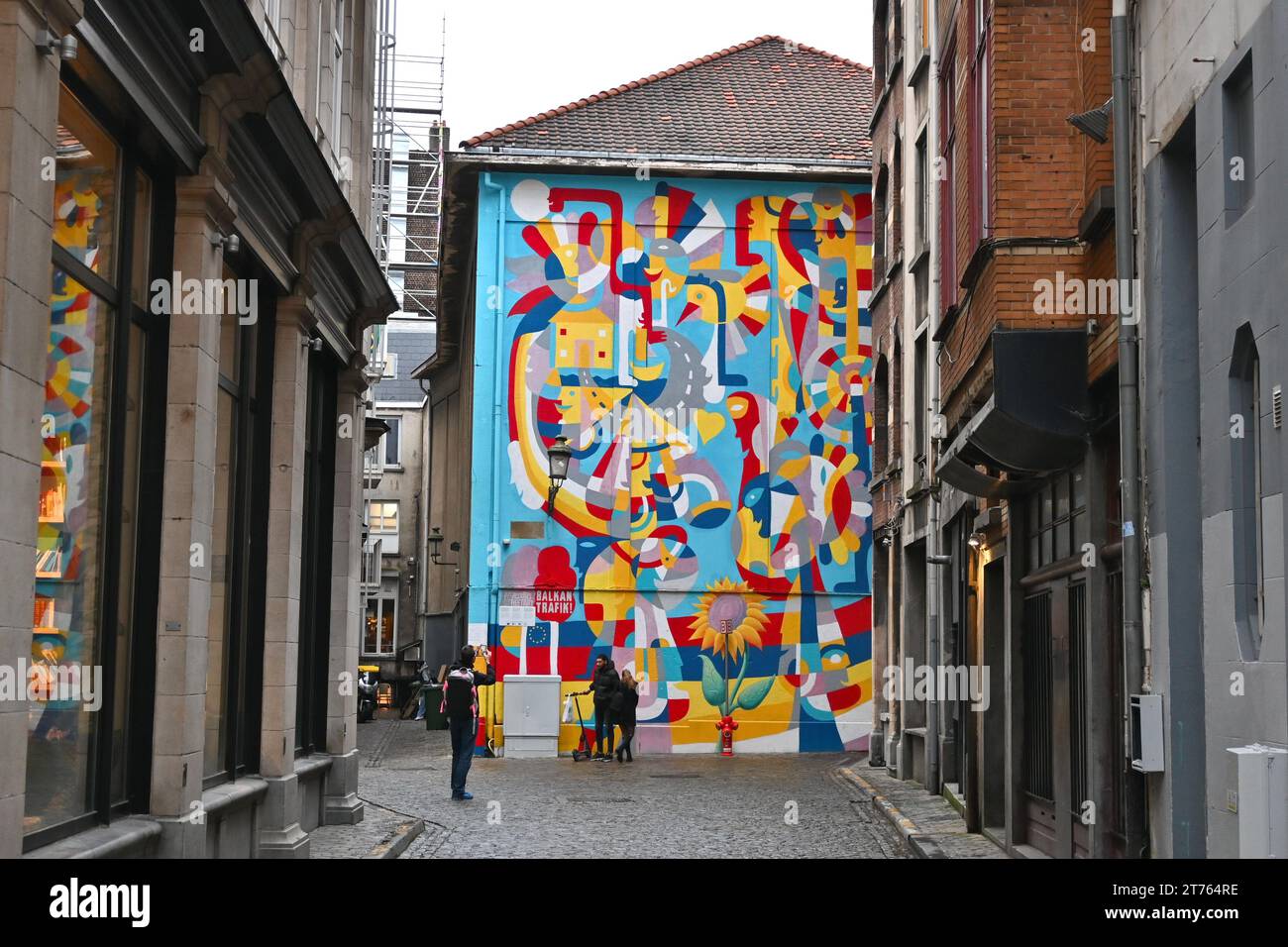 Samo se srcem jasno vidi (è solo con il cuore si può vedere chiaramente) murale di Rikardo Druškić per il festival Balkan Trafik - Bruxelles Belgio Foto Stock