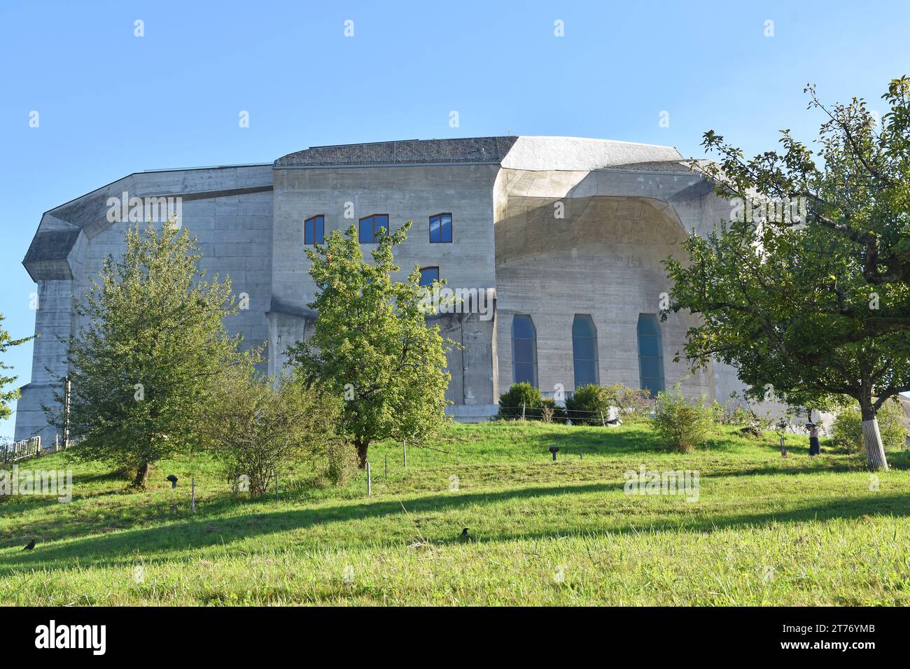 Il Goetheanum, centro mondiale del movimento antroposofico, progettato da Rudolf Steiner, fondatore del movimento, costruì 1924-28, cemento armato Foto Stock