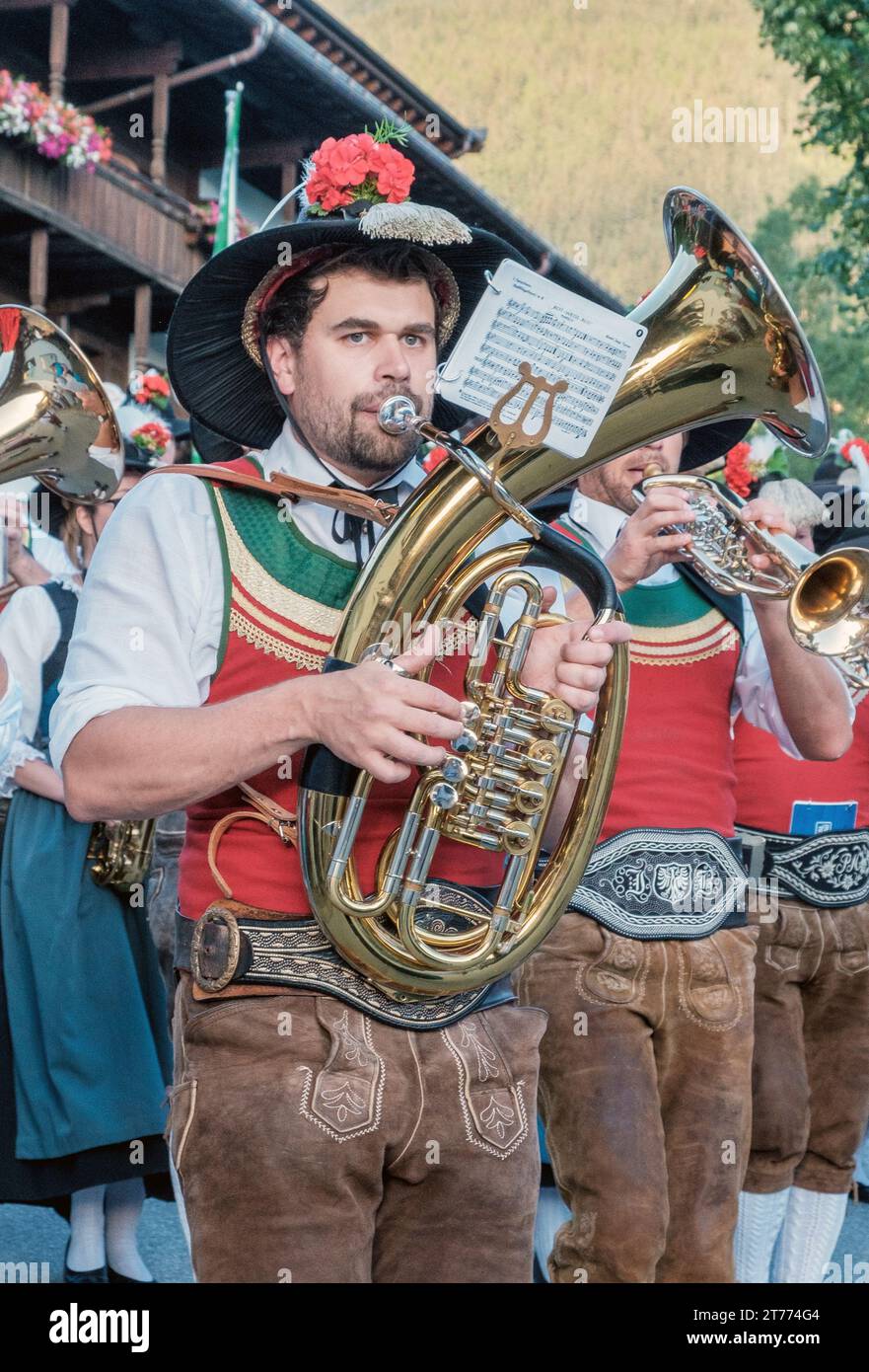 Traditional tyrol music austria immagini e fotografie stock ad alta  risoluzione - Alamy
