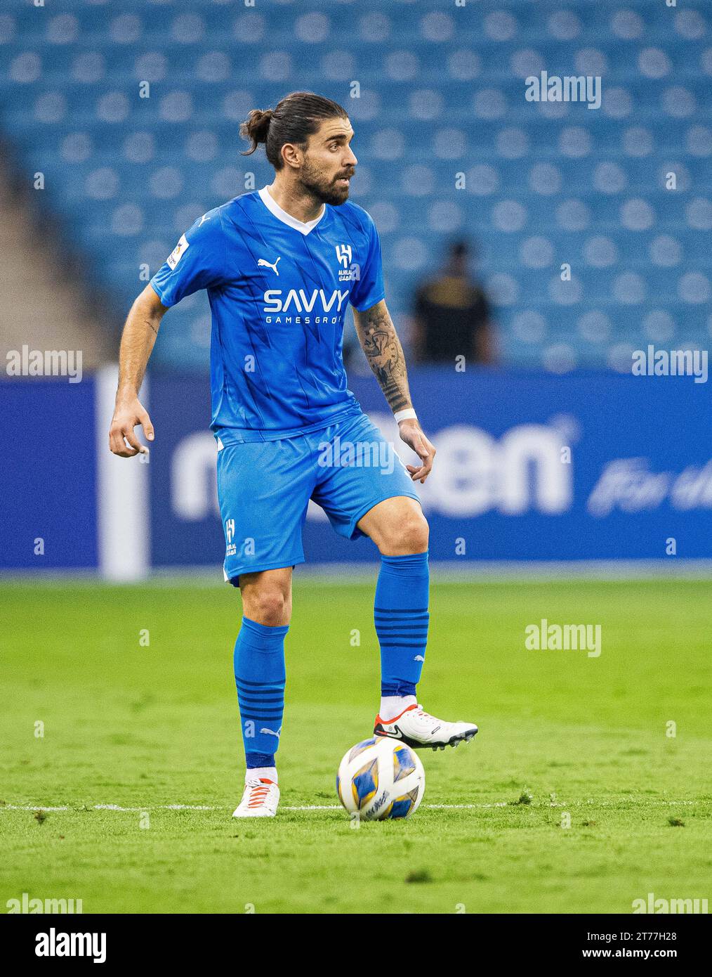 Ruben Neves dell'al Hilal SFC in azione durante l'al Hilal SFC (KSA) vs Mumbai City (IND) durante il loro match Day 3 dell'AFC Champions League 2023-24 gruppo D al King Fahd International Stadium il 23 ottobre 2023 a Riyadh, Arabia Saudita. Foto di Victor Fraile / Power Sport Images Foto Stock