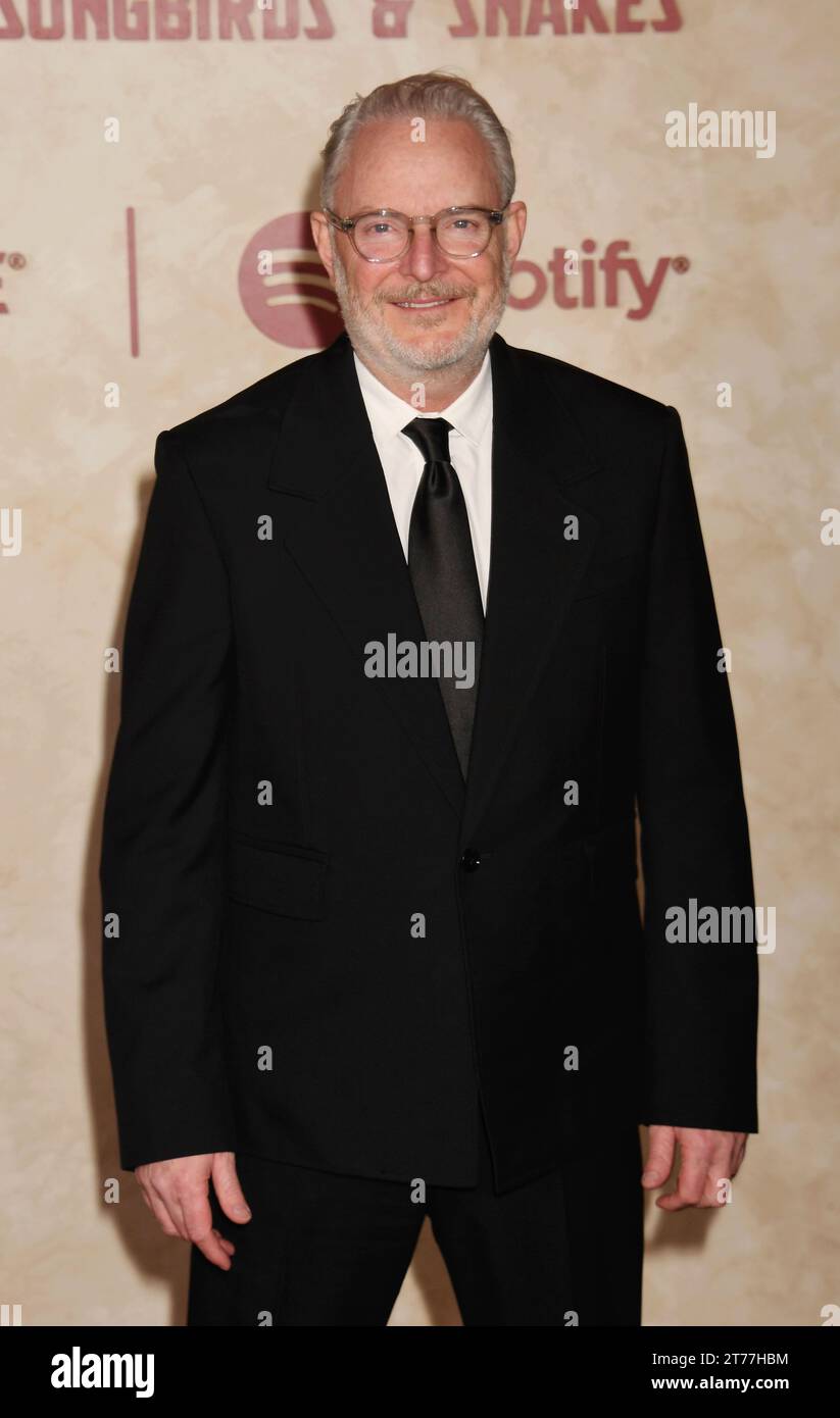 Hollywood, California, USA. 13 novembre 2023. Il regista Francis Lawrence partecipa alla Ballad of Songbirds & Snakes' Los Angeles Premiere al TCL Chinese Theatre il 13 novembre 2023 a Hollywood, California. Crediti: Jeffrey Mayer/JTM Photos/Media Punch/Alamy Live News Foto Stock