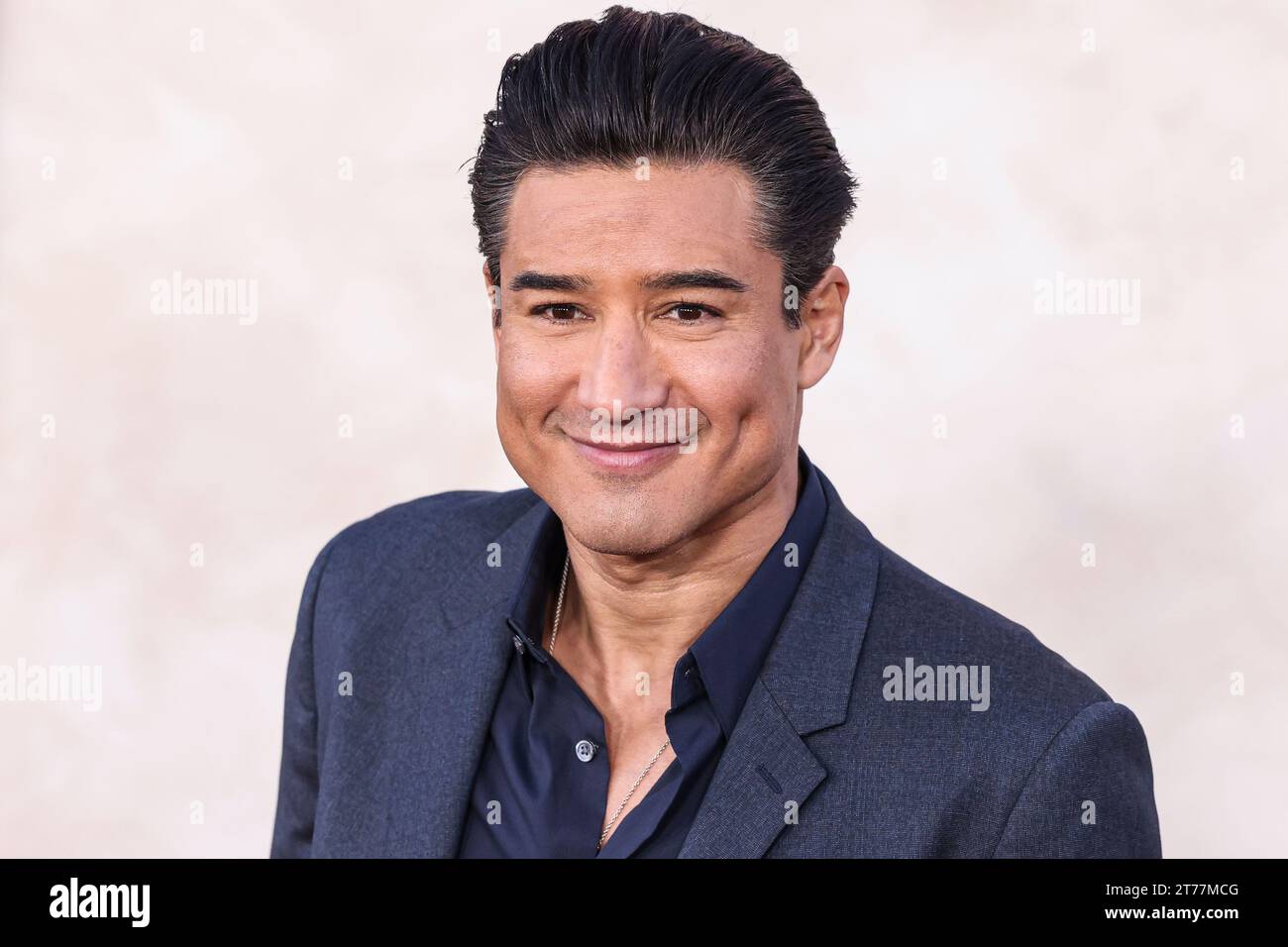 Hollywood, Stati Uniti. 13 novembre 2023. HOLLYWOOD, LOS ANGELES, CALIFORNIA, USA - 13 NOVEMBRE: L'attore e conduttore televisivo americano Mario Lopez arriva alla Los Angeles Premiere di Lions Gate Films "The Hunger Games: la Ballad of Songbirds and Snakes' si è tenuta al TCL Chinese Theatre IMAX il 13 novembre 2023 a Hollywood, Los Angeles, California, Stati Uniti. (Foto di Xavier Collin/Image Press Agency) credito: Image Press Agency/Alamy Live News Foto Stock