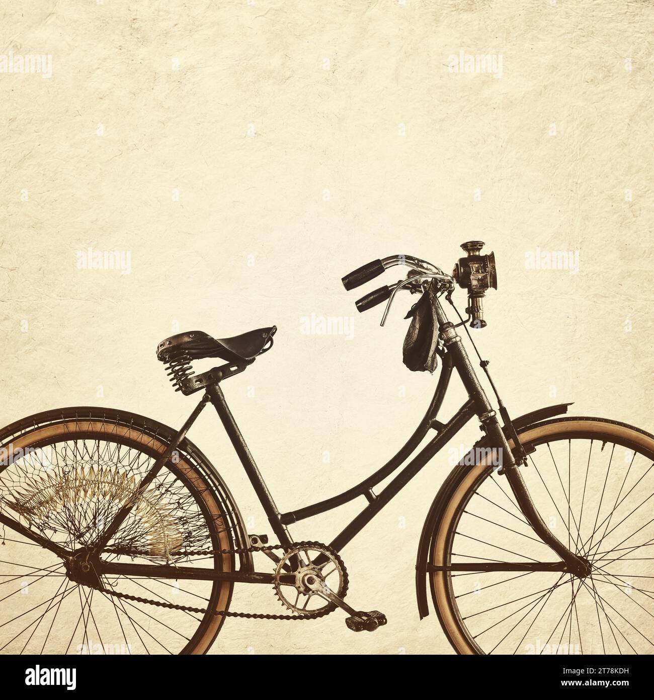Immagine in stile retrò di una bicicletta olandese da donna dei primi del XX secolo con lanterna Foto Stock