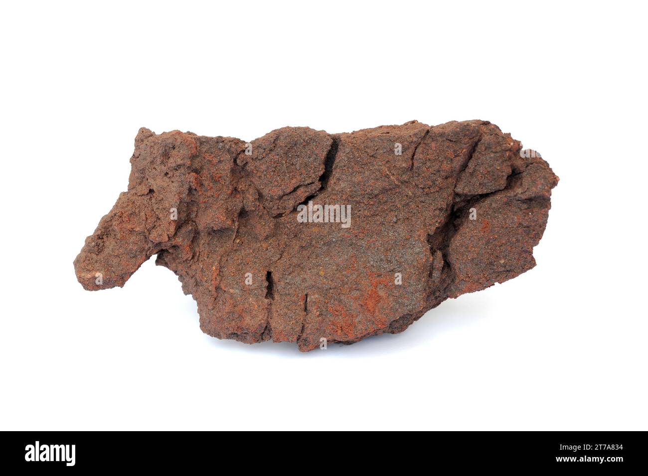 Arenaria rossa ricca di ferro. L'arenaria è una roccia sedimentaria clastica composta da grani di quarzo. Questo campione proviene da Sierra de Albarracín, Teruel, Aragó Foto Stock