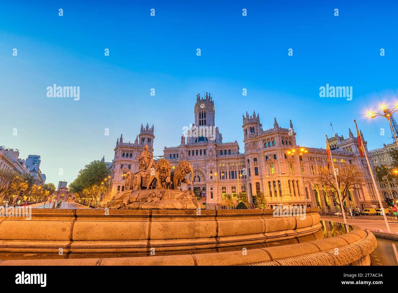 Madrid Spagna, sunrise skyline della città a fontana Cibeles Town Square Foto Stock