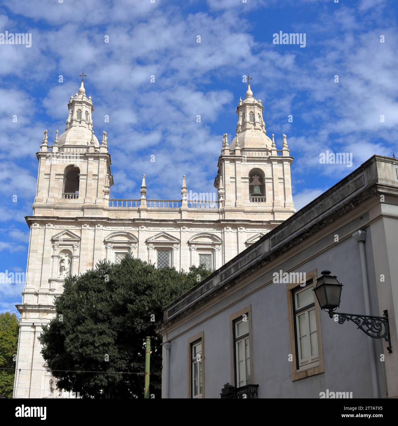 La chiesa e il monastero di São Vicente de Fora, una chiesa e monastero del XVII secolo nella città di Lisbona, Portogallo Foto Stock
