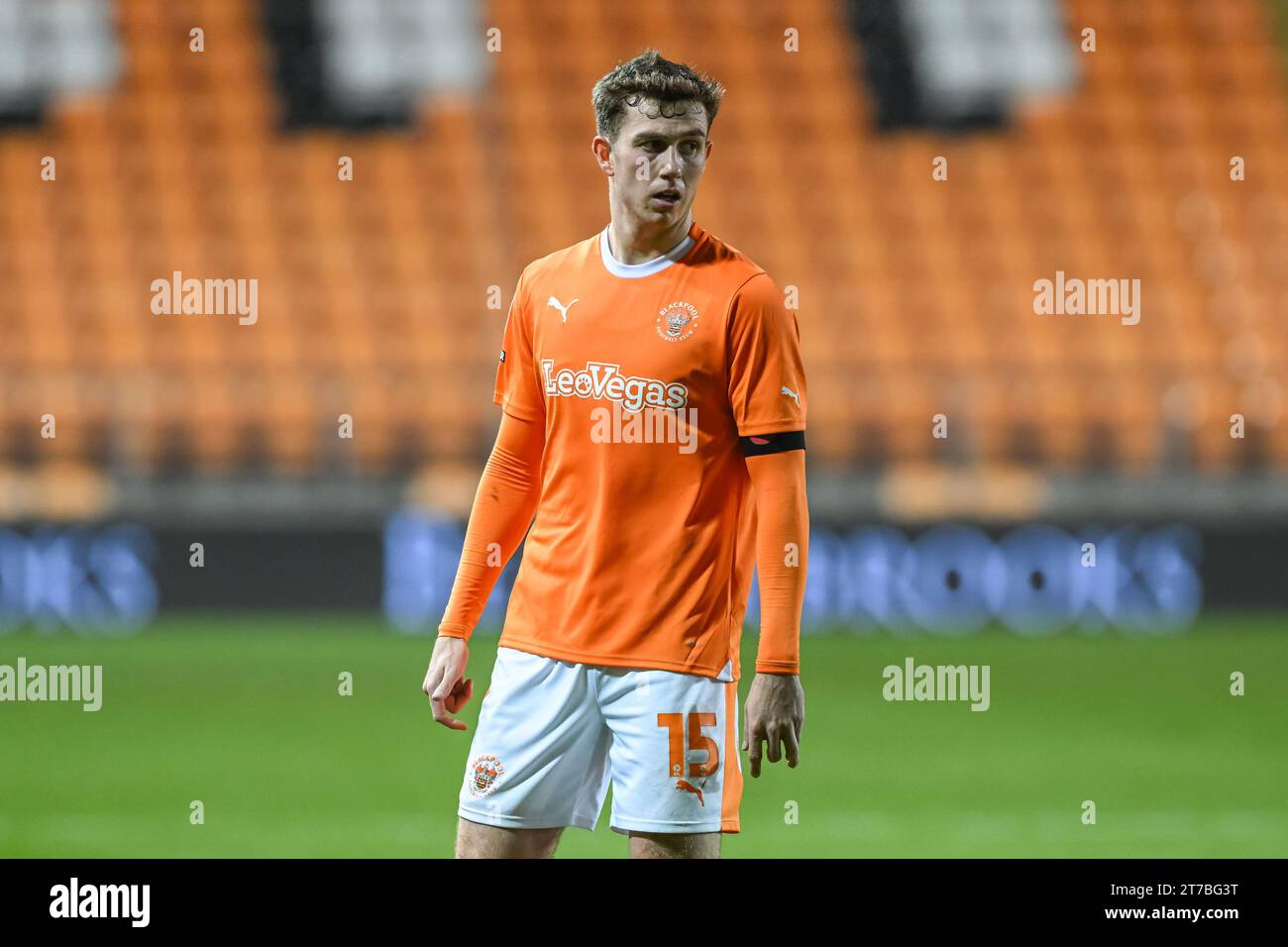 Jensen Weir #15 di Blackpool durante il Bristol Street Motors Trophy Match Blackpool vs Morecambe a Bloomfield Road, Blackpool, Regno Unito, 14 novembre 2023 (foto di Craig Thomas/News Images) Foto Stock