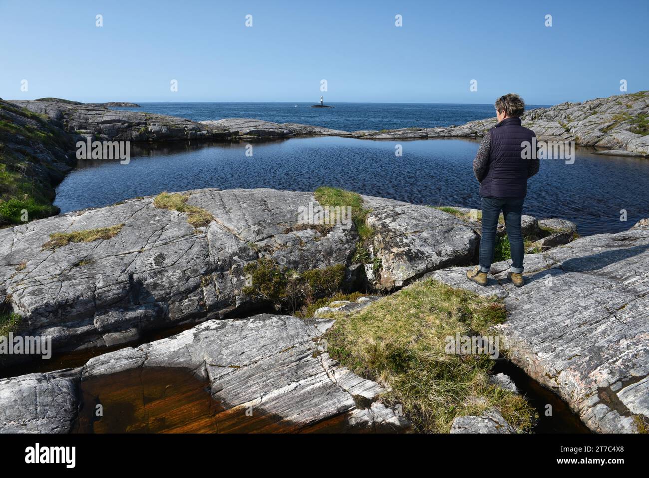 Guida lungo la Atlantic Road in Norvegia Foto Stock