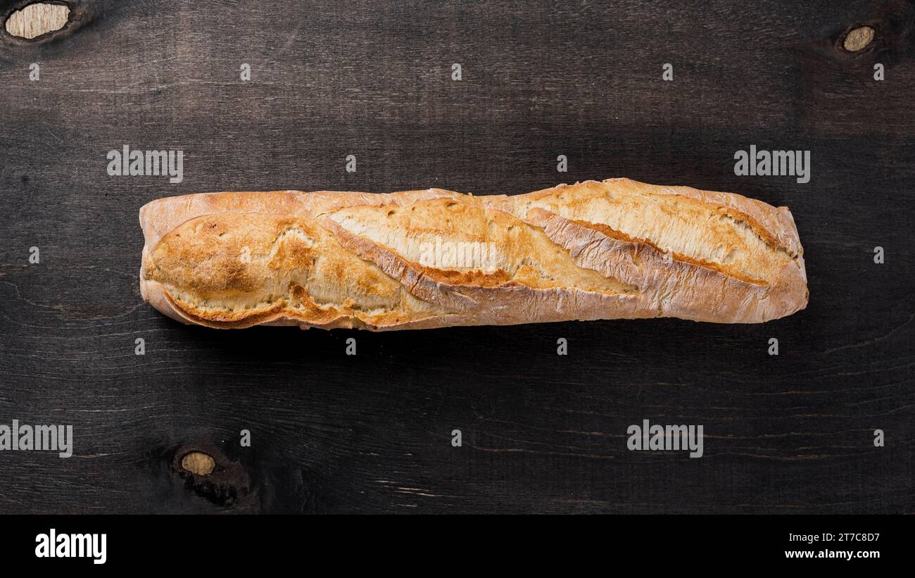 Vista dall'alto: Pane francese intero baguette Foto Stock