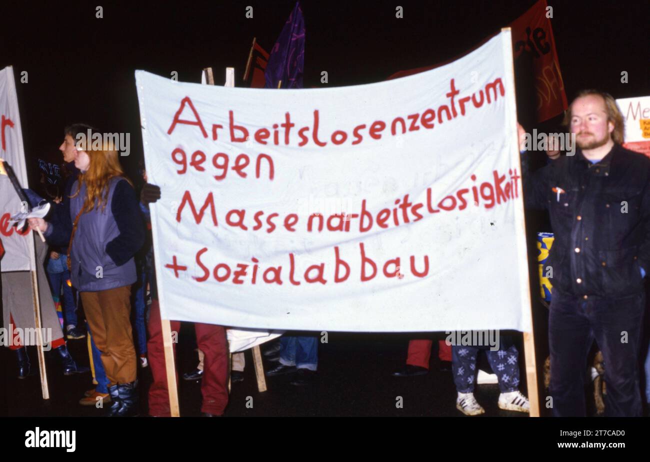DEU, Germania: Le diapositive storiche dei tempi 84-85 r anni, Dortmund. Disoccupati contro la disoccupazione di massa ca 84 Foto Stock