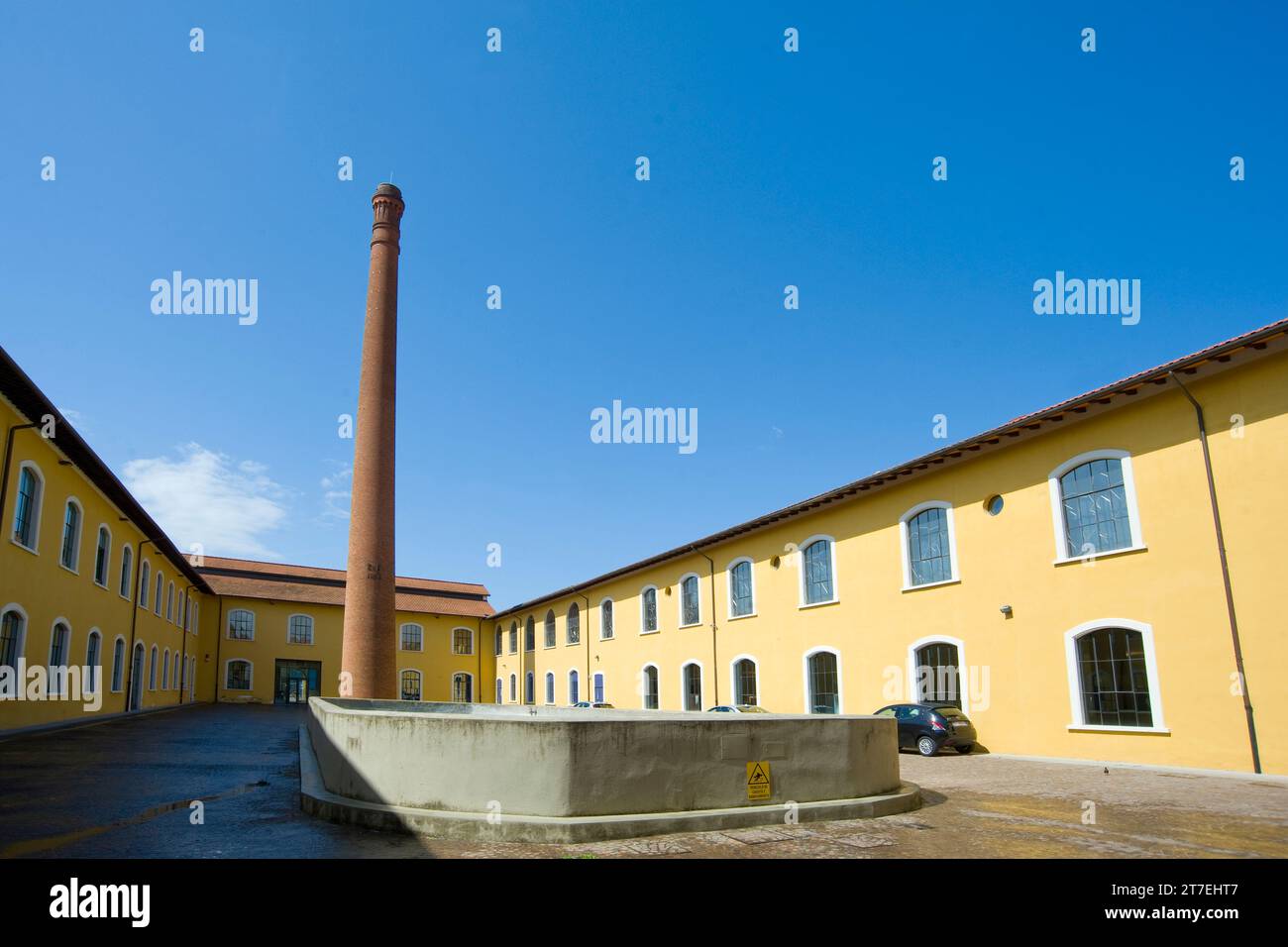 corte interna ex cimatoria campolmi, museo del tessuto, prato, toscana, italia Foto Stock