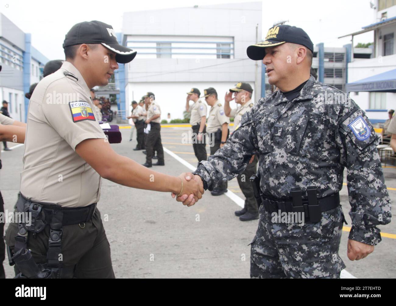 gye-reconocimiento-policias-guayaquil-mi-rcoles-15-de-noviembre-de