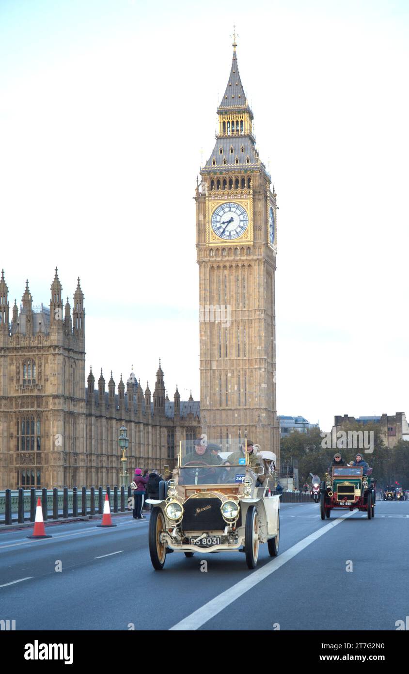 Dal 360 1904 Mercedes London al Brighton Veteran Car Run Westminster Bridge London Foto Stock