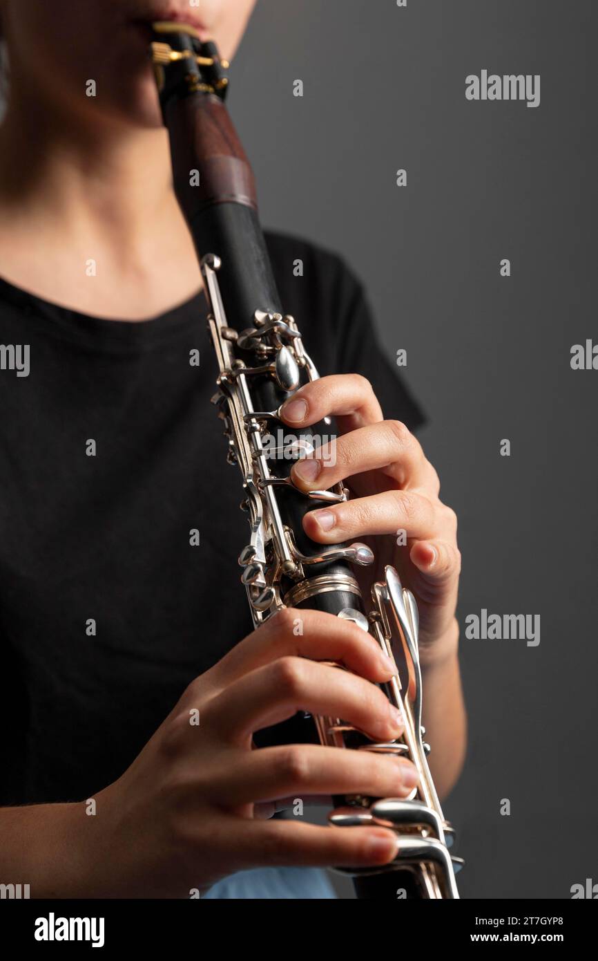 Musicista appassionato che celebra il jazz giorno 2 Foto Stock