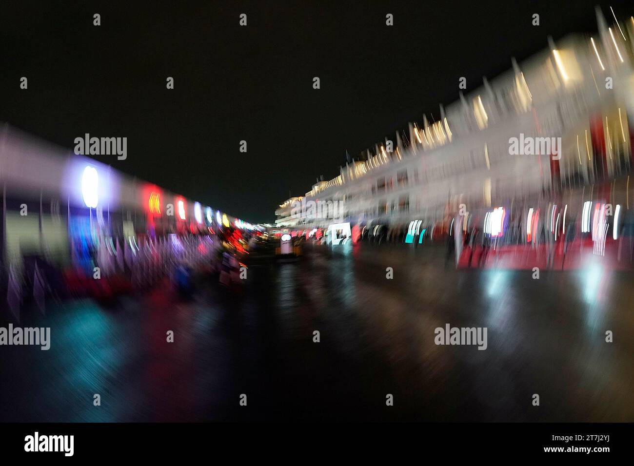 15 novembre 2023, Las Vegas Street Circuit, Las Vegas, FORMULA 1 HEINEKEN SILVER LAS VEGAS GRAND PRIX 2023, nella foto il paddock di Las VEGAS. Foto Stock